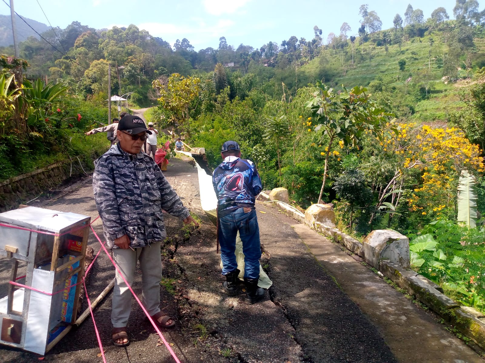 700 KK Terancam, Jalan Utama ke Makam Godog Rusak Parah